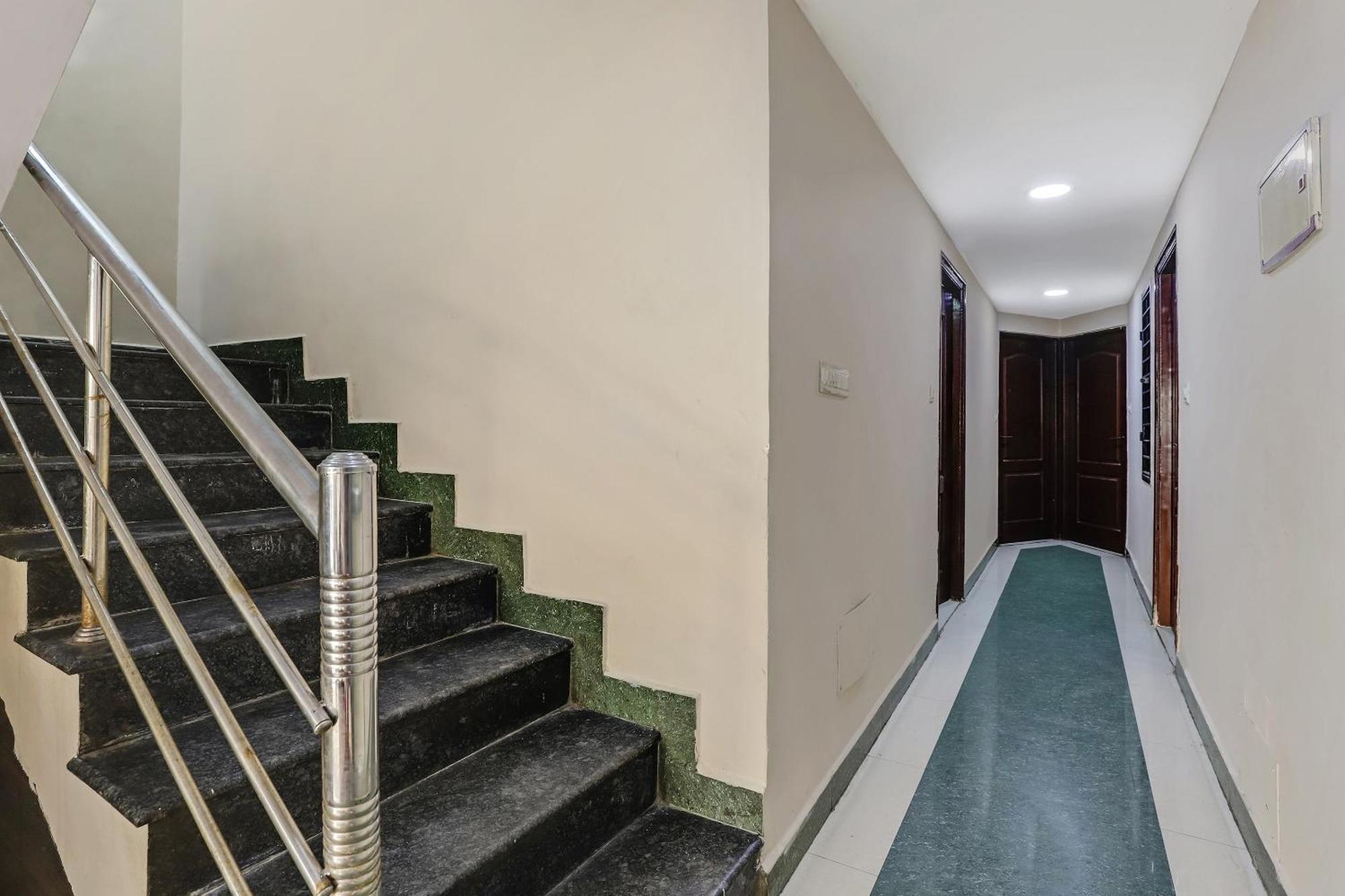 Hotel Spot On Grand Residency Čennai Exteriér fotografie